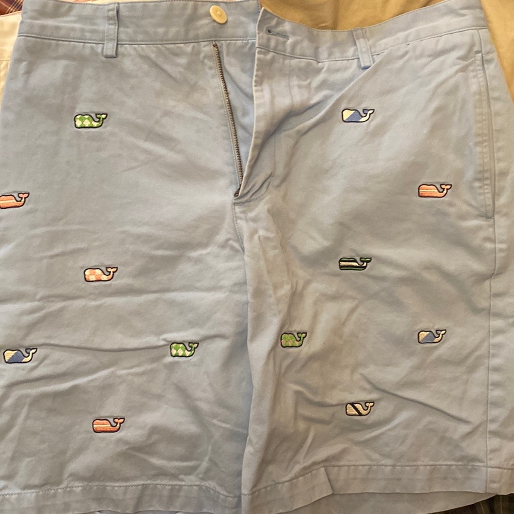 Vineyard Vines light blue Kentucky Derby whale shorts size 33